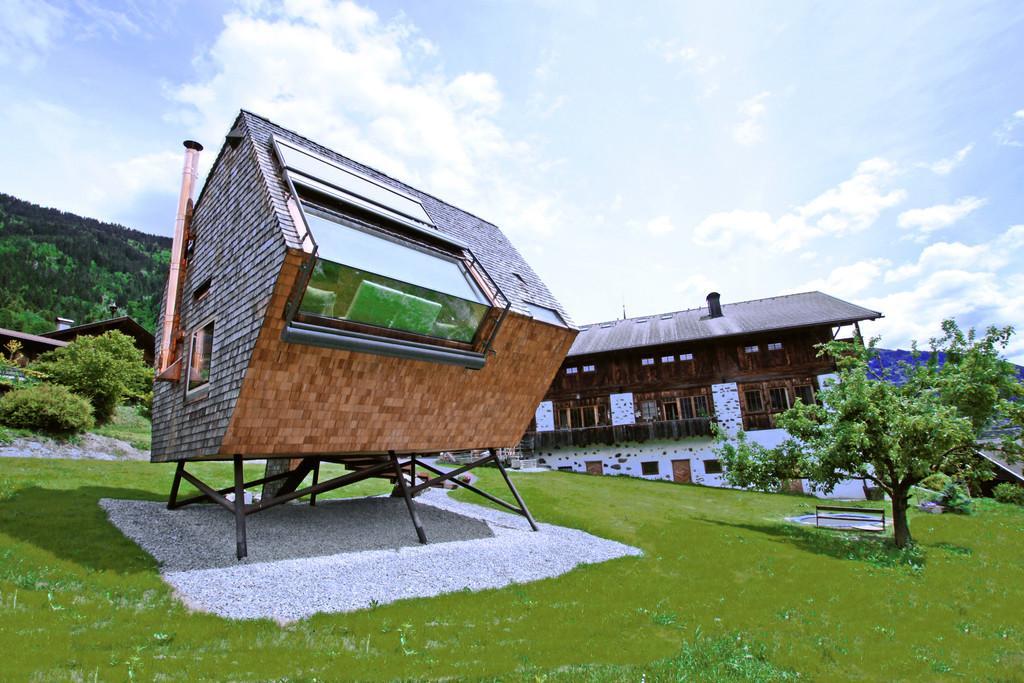cooles bild wohnzimmer:Bild zu Die extravagante Alpen-Hütte wurde auf Stelzen gebaut. cooles bild wohnzimmer:Bild zu Die extravagante Alpen-Hütte wurde auf Stelzen gebaut.