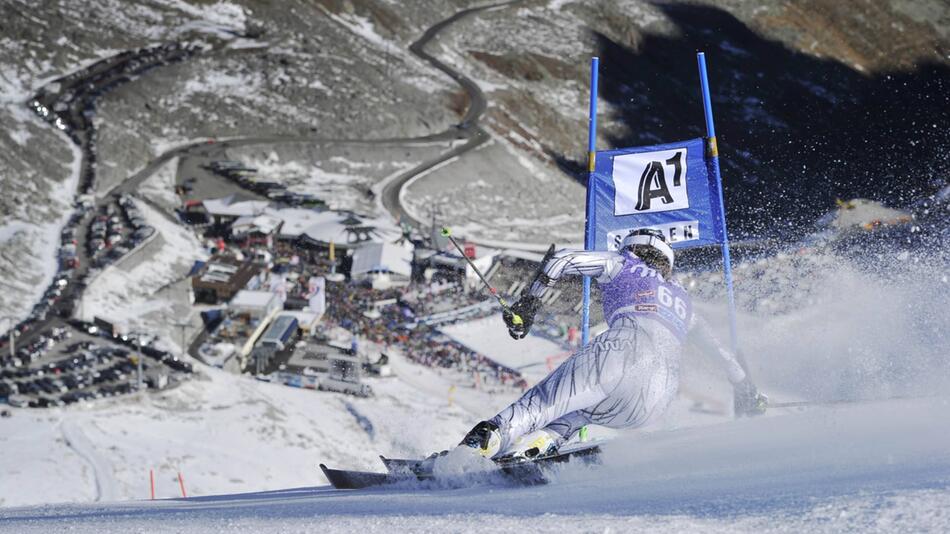 Carolina Ruiz Castillo während des Riesenslaloms in Sölden