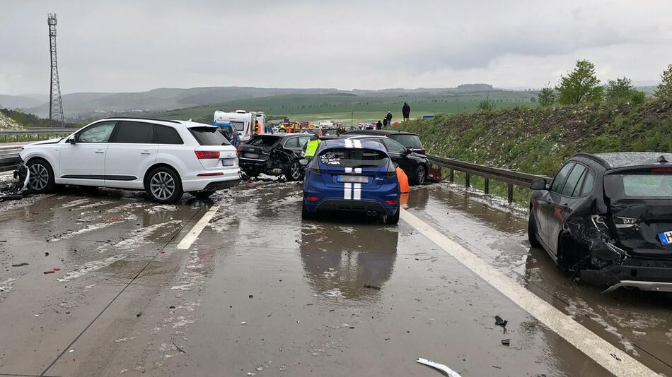 Massenkarambolage auf A71