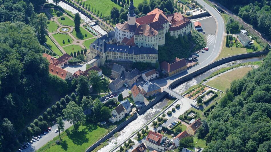 Schloss und Park Weesenstein zehn Jahre nach der Flut