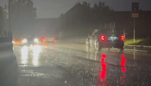 Schwere Gewitter ziehen auf: Starkregen, Hagel und Sturmböen drohen