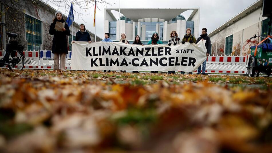 Demonstration Fridays for Future vor Bundeskanzleramt