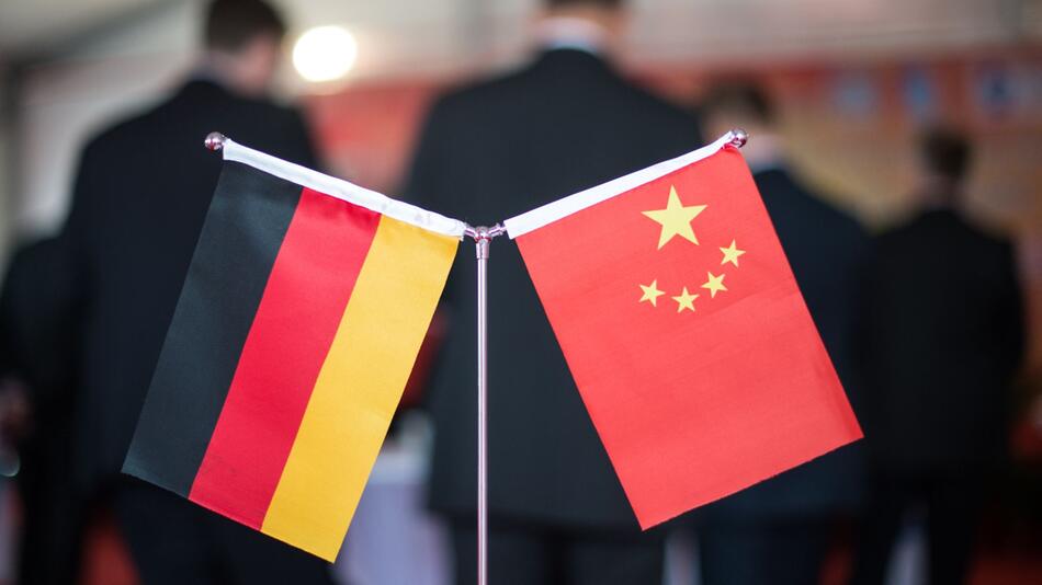 Deutsche und chinesische Flagge