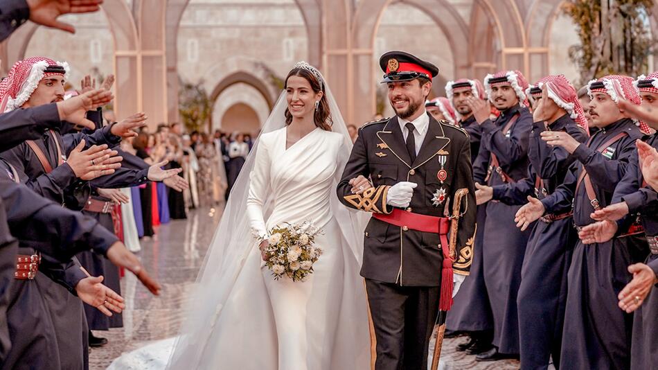 Traumhochzeit in Jordanien: Die schönsten Looks der royalen Gäste