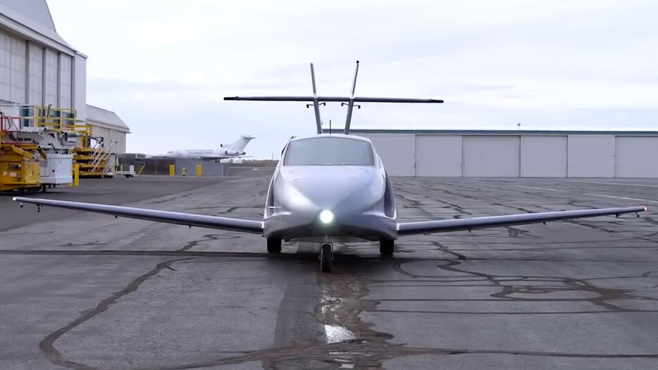 „Fliegendes Sportauto kostet 150.000 Euro – und es fliegt wirklich!