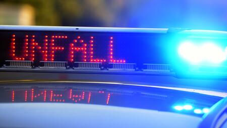 Unfall nach Sekundenschlaf - vier Verletzte