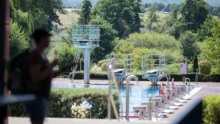 Polizei bittet um Wachsamkeit im Schwimmbad