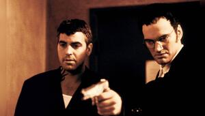 George Clooney (l.) und Quentin Tarantino als ungleiches Brüderpaar Seth und Richard Gecko in ...