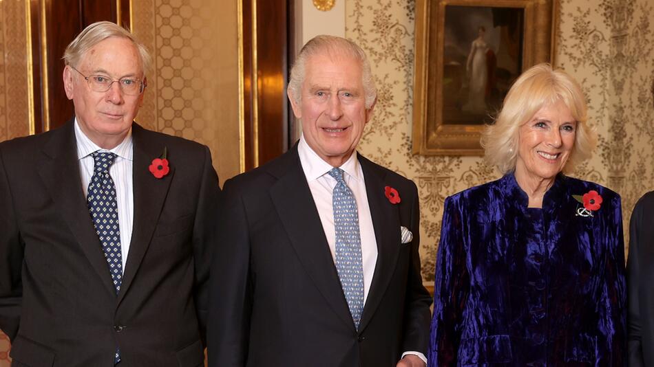 Mit Torten-Emoji: König Charles und Königin Camilla senden Glückwünsche aus dem Urlaub
