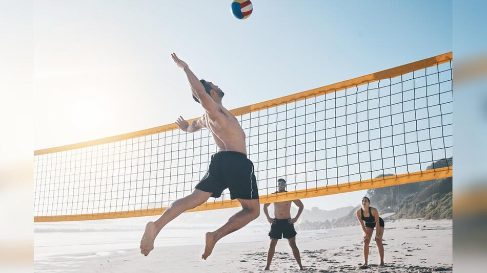 Beim Volleyball werden alle Muskelgruppen beansprucht.