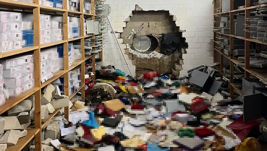 Bankeinbruch - Tresorraum mit Bohrer aufgebrochen