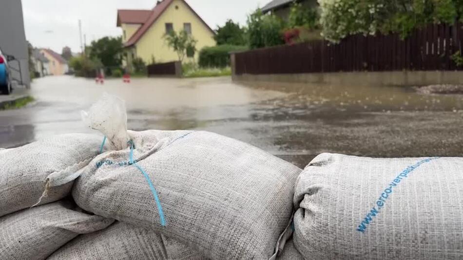 Teile Süddeutschlands bereiten sich auf Jahrhunderthochwasser vor