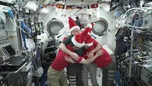 Weihnachtsgrüße aus dem Weltraum