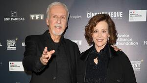 James Cameron schwärmt von Sigourney Weaver.
