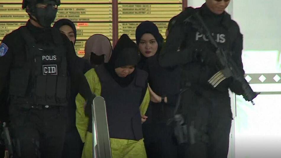 Wegen Ermordung von Kim Jong Uns Halbbruder angeklagte Frau freigelassen.