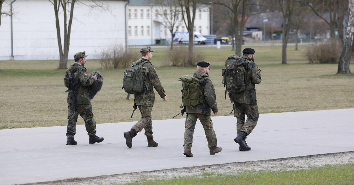 Umfrage Deutsche Sind Für Rückkehr Zur Wehrpflicht 1and1 