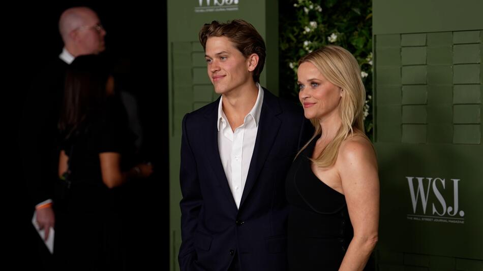 Reese Witherspoon glänzt mit Sohn Deacon auf Red-Carpet