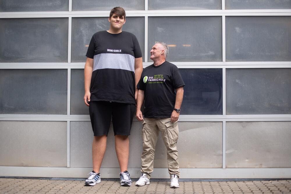 Jannik Könecke ist 2,24 Meter groß