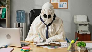 Kostüm im Büro: Was Chefs verbieten dürfen und was nicht