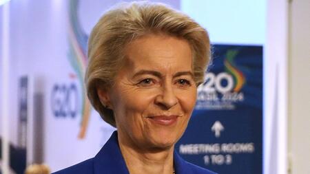 Auf Flug nach Brüssel: Ursula von der Leyen leistet Erste Hilfe