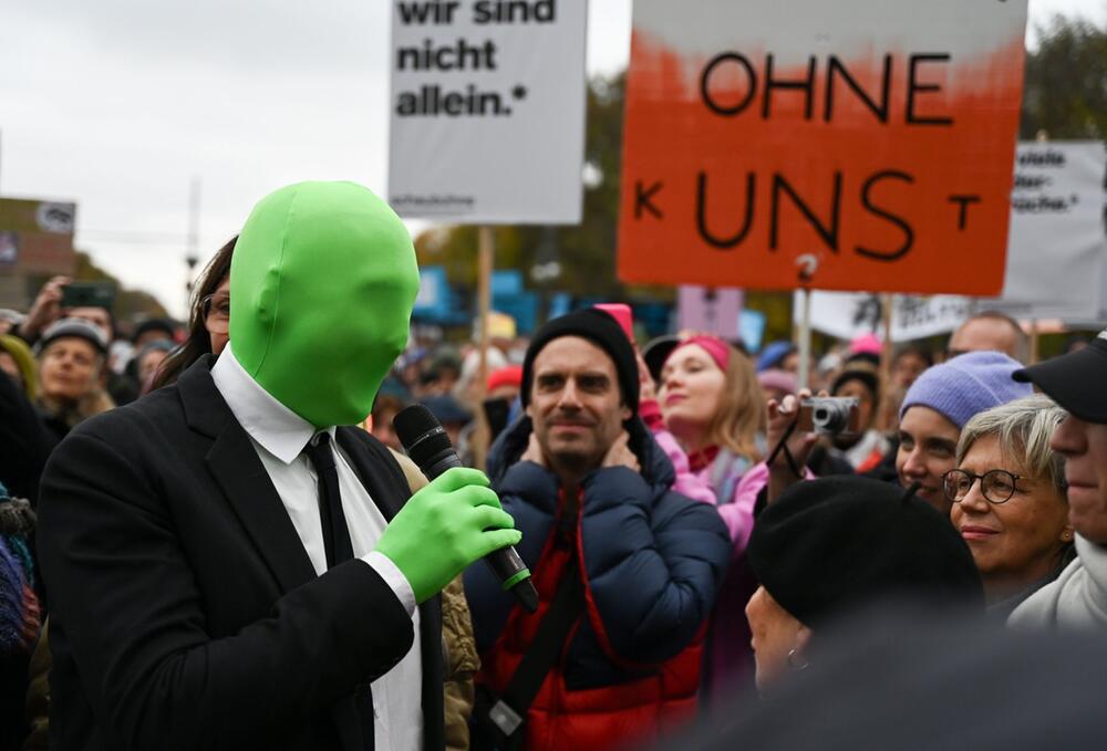 Demonstration gegen Kürzungen im Kulturbereich in Berlin