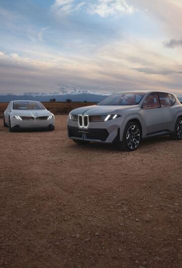 BMW Vision Neue Klasse (l) und dem BMW Vision Neue Klasse X