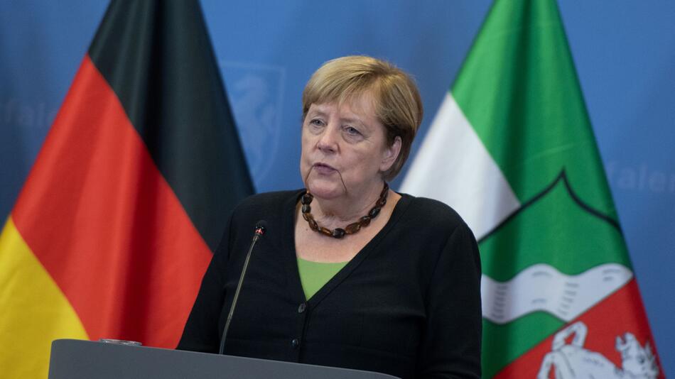 Angela Merkel bekommt höchsten Preis von Nordrhein-Westfalen