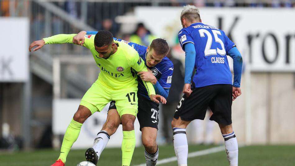 Arminia Bielefeld - SV Contractions Wiesbaden