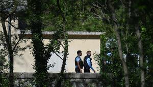 Gesuchter stellt sich nach Bluttat in französischer Moschee