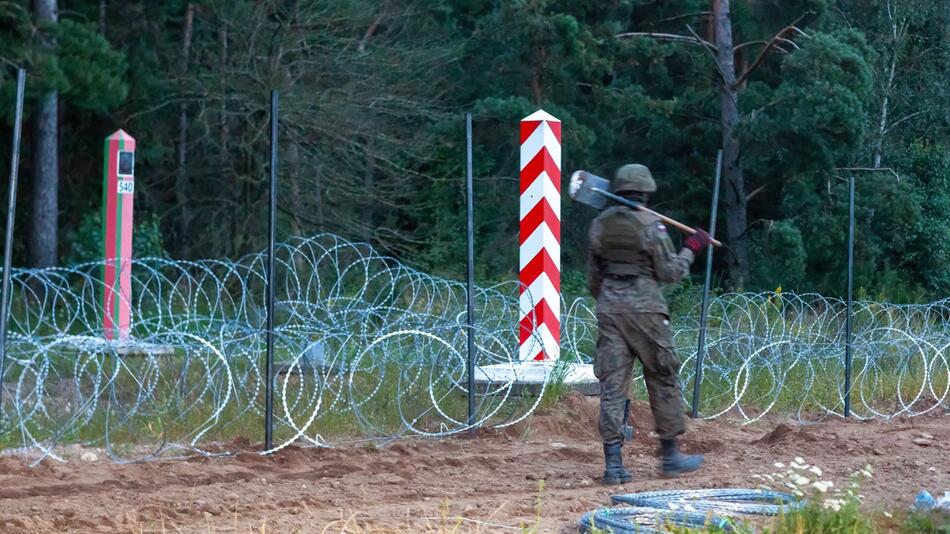 Migranten an der polnisch-belarussischen Grenze