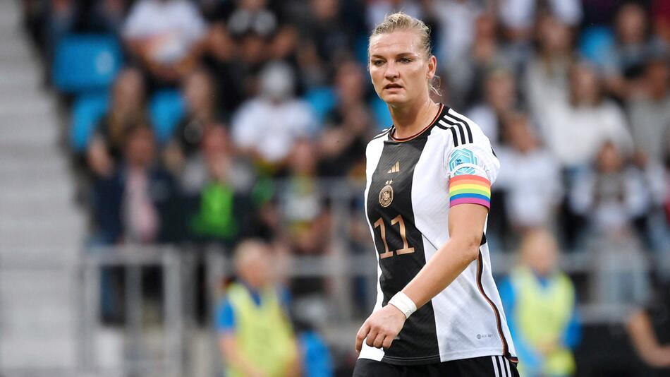 Alexandra Popp will weiter für die deutsche Nationalmannschaft auflaufen
