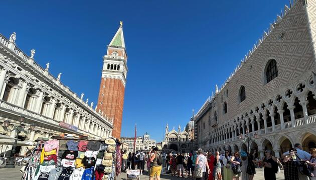 Blick auf den Markusplatz in Venedig
