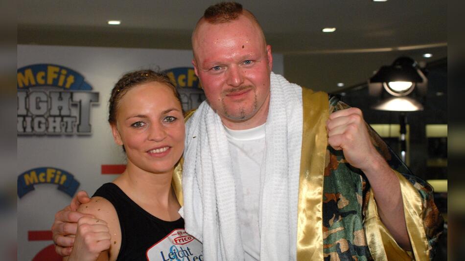 Regina Halmich und Stefan Raab nach der "Fight Night" 2007.