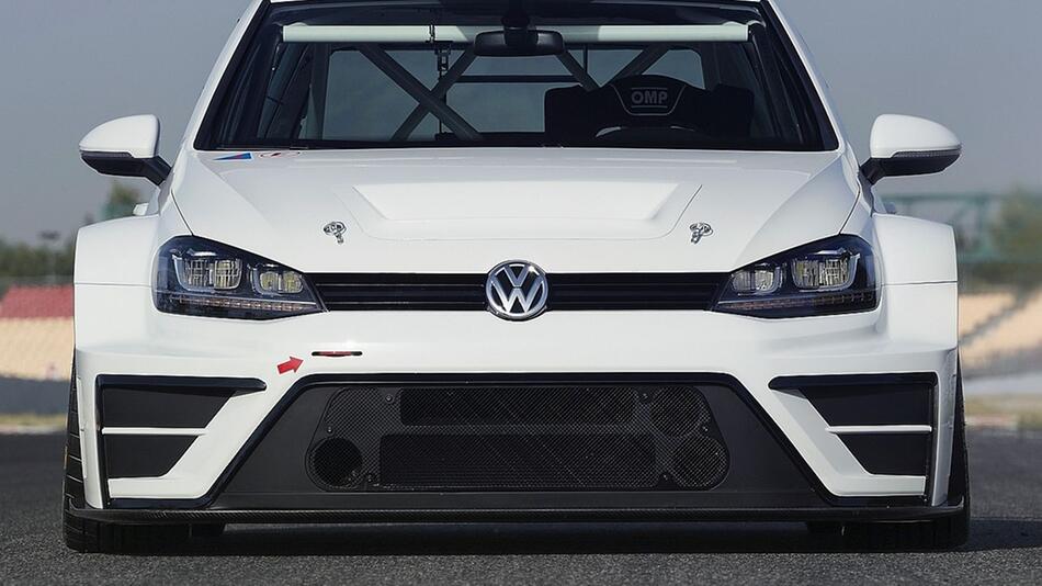 VW Golf TCR Concept