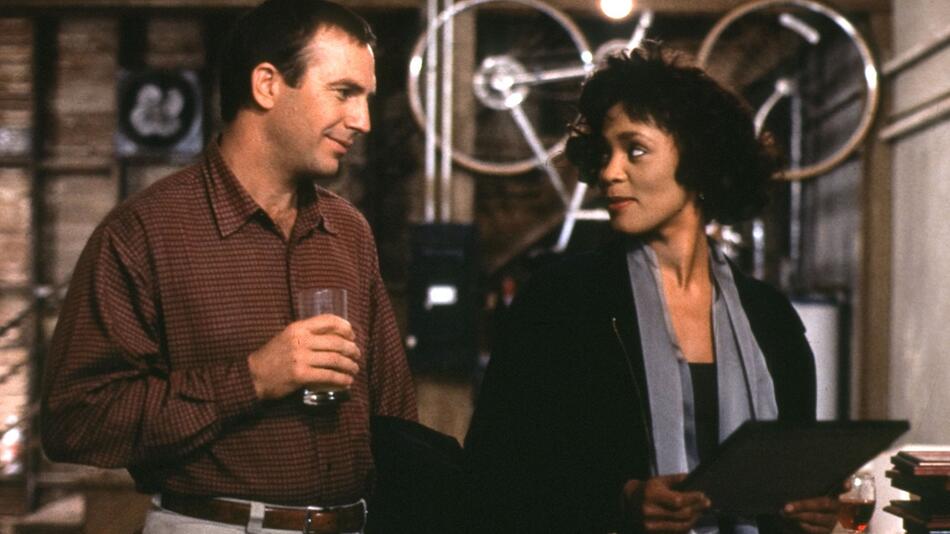 Kevin Costner und Whitney Houston waren 1992 gemeinsam im Filmklassiker "Bodyguard" zu sehen.
