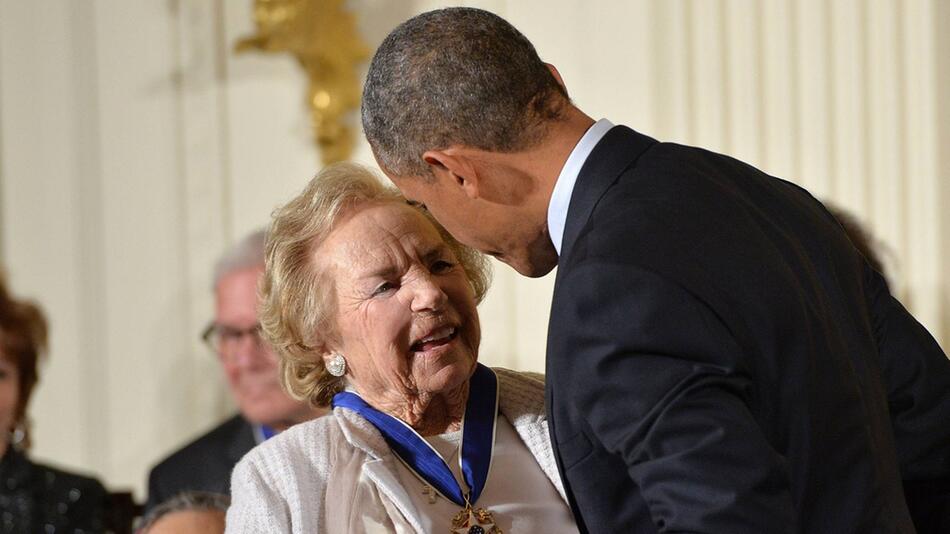 Barack Obama hat Ethel Kennedy im Jahr 2014 mit der Presidential Medal of Freedom ausgezeichnet.