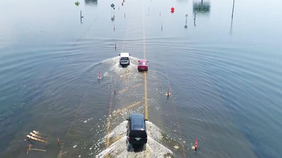 Auto in Überschwemmung