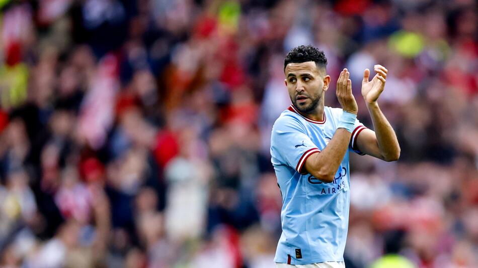 Manchester Citys Riyad Mahrez freut sich über den Sieg im Halbfinale des FA Cups