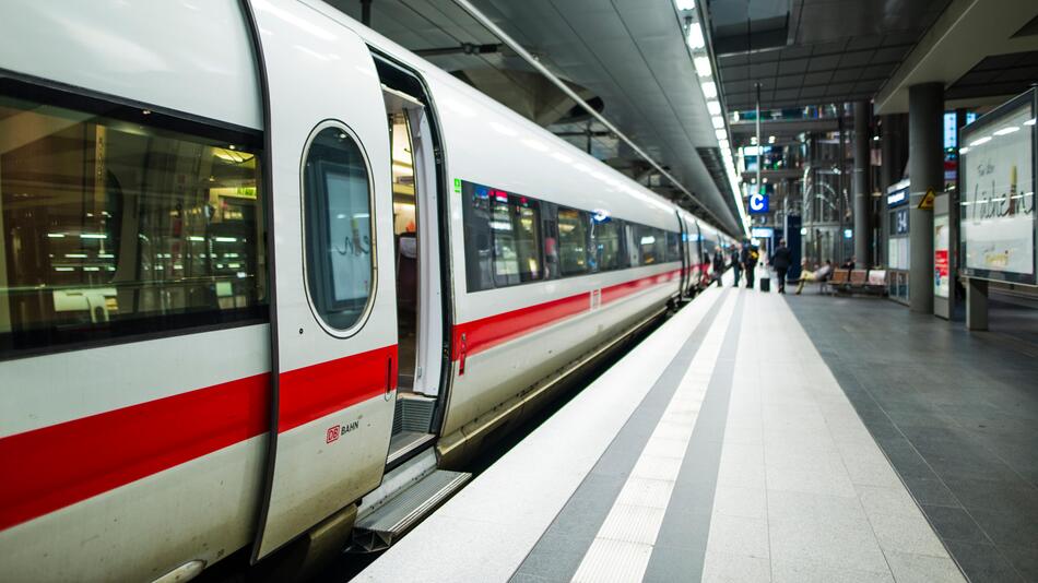 Zug-Nomade, BahnCard 100, Leben im Zug, Deutsche Bahn