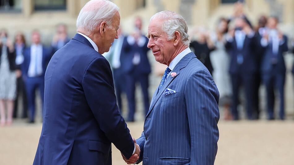 Auch US-Präsident Joe Biden (l.), hier bei einem Treffen mit König Charles III. im letzten ...