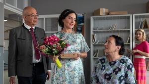 Marisa Burger (Mitte) wird als Miriam Stockl die "Rosenheim-Cops" verlassen.