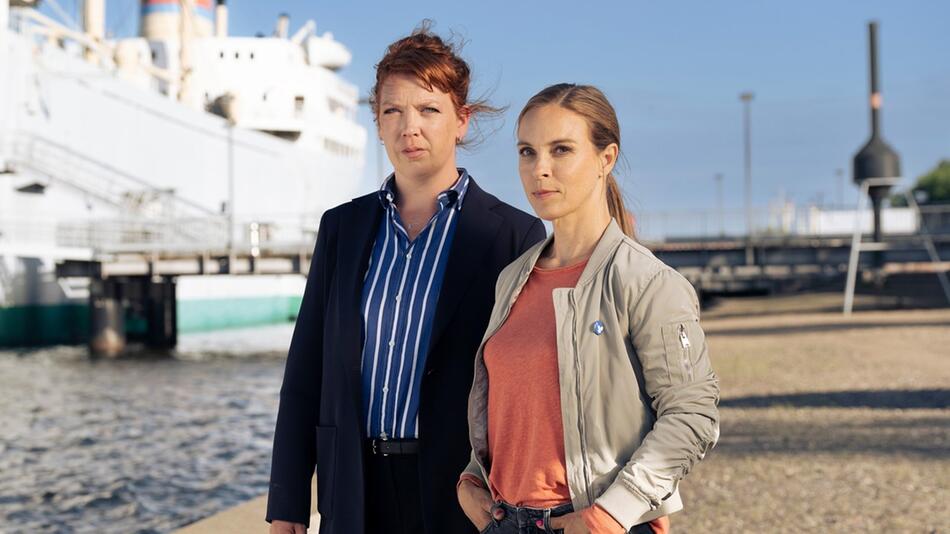 Die Rostocker Kommissarinnen Katrin König (Anneke Kim Sarnau) und Melly Böwe (Lina Beckmann) ...