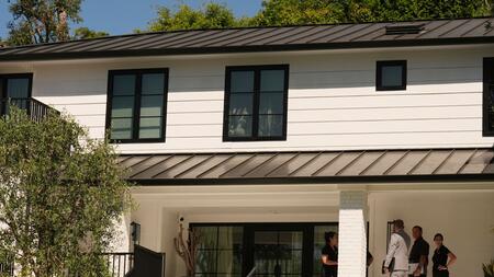 Frau nach Schüssen auf Rihannas Haus in Los Angeles festgenommen