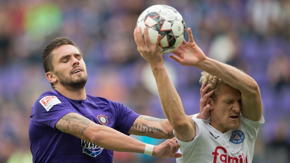 Erzgebirge Aue - Holstein Kiel