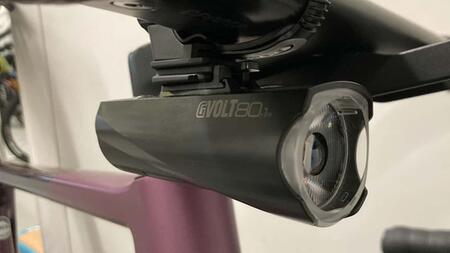Im Test: Cateye GVolt80.1: Neue Top-Frontleuchte für Rennradfahrer