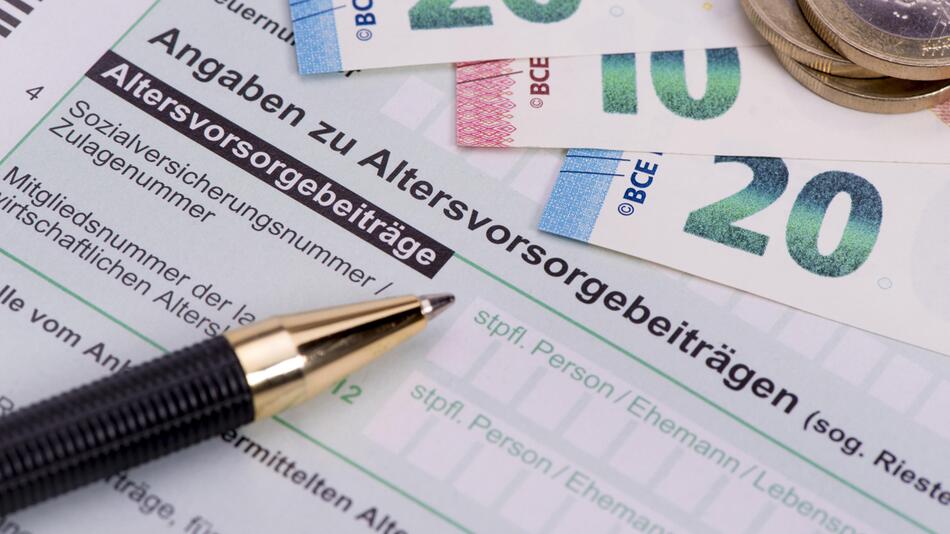 Steuern, Steuerformular, Steuererklärung, Finanzen, Verbraucher, Altersvorsorge