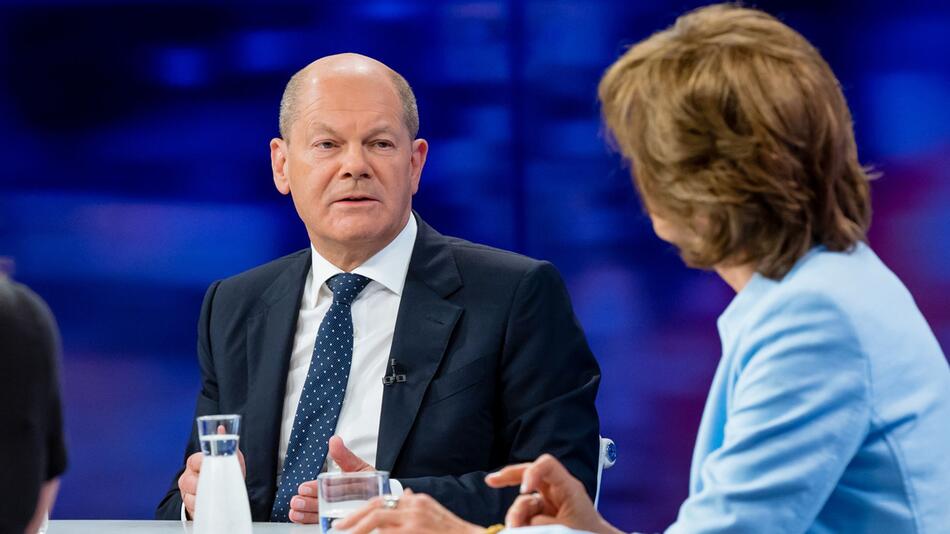 Bundeskanzler Scholz in der ZDF-Sendung "Maybrit Illner"