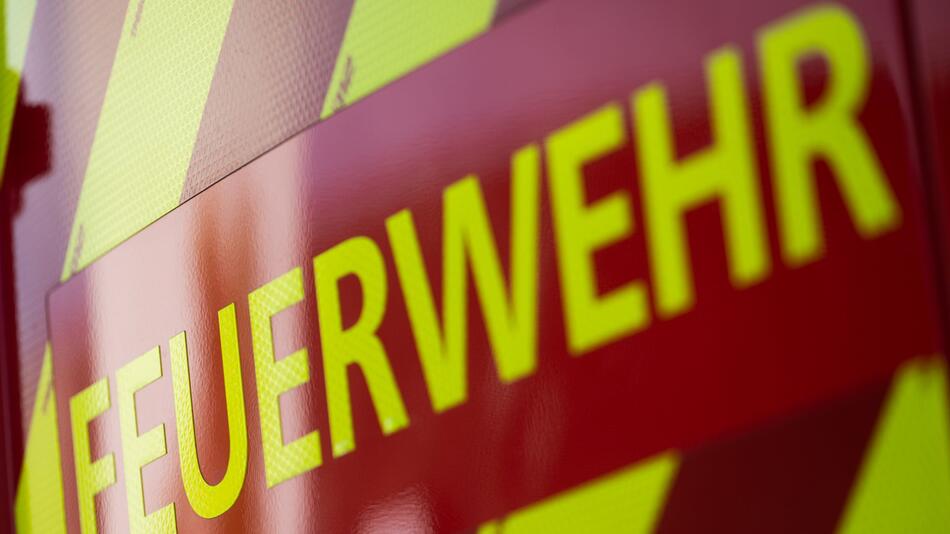 Feuerwehr Schriftzug