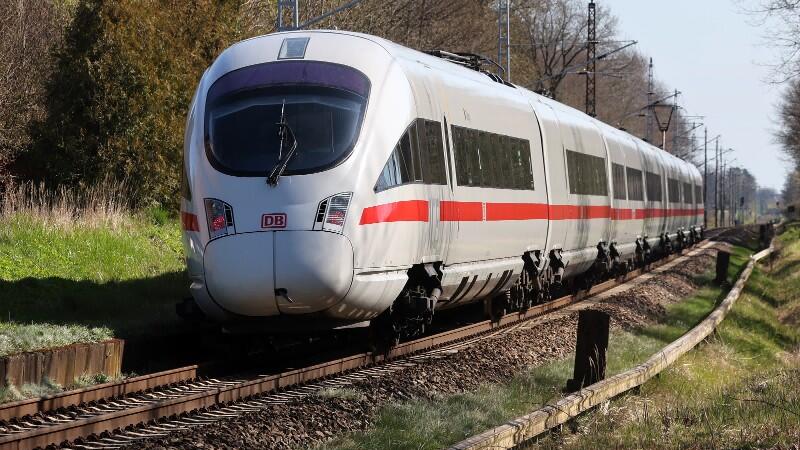 Ein ICE der Deutschen Bahn