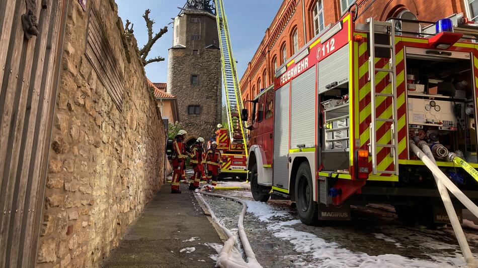 Feuer in der Spitze vom Neutorturm Arnstadt